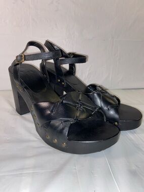 American Eagle platform clogs